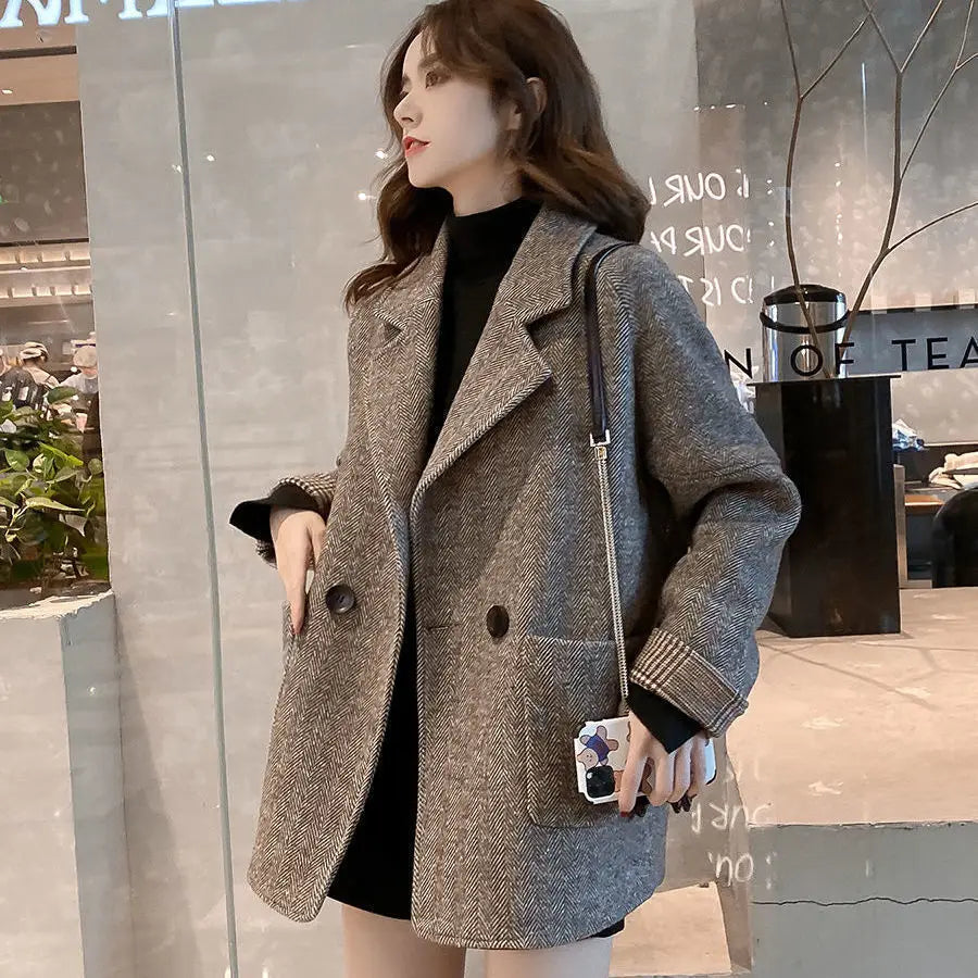 Classic Oversized Wool Coat for Ultimate Comfort and Style