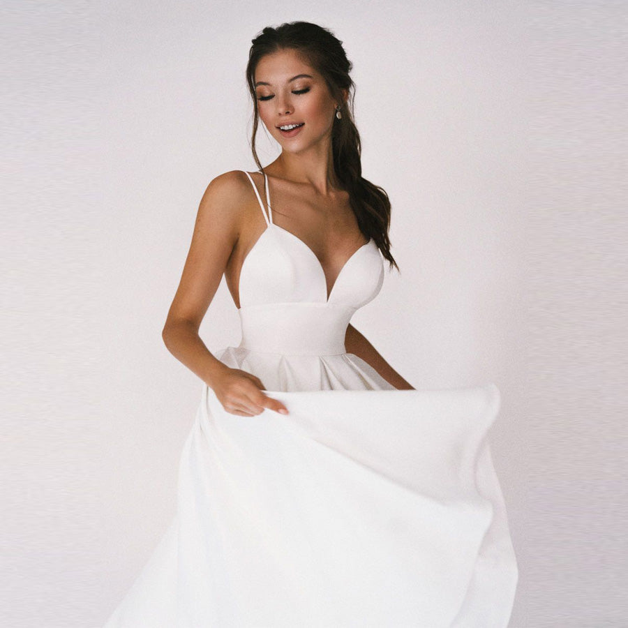 V-Neck Fluid Dress for Effortless Style and Comfort