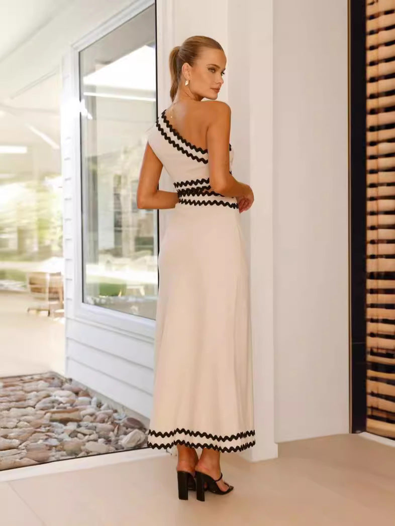 One-Shoulder Amelia Dress with Elegant Design and Flattering Fit