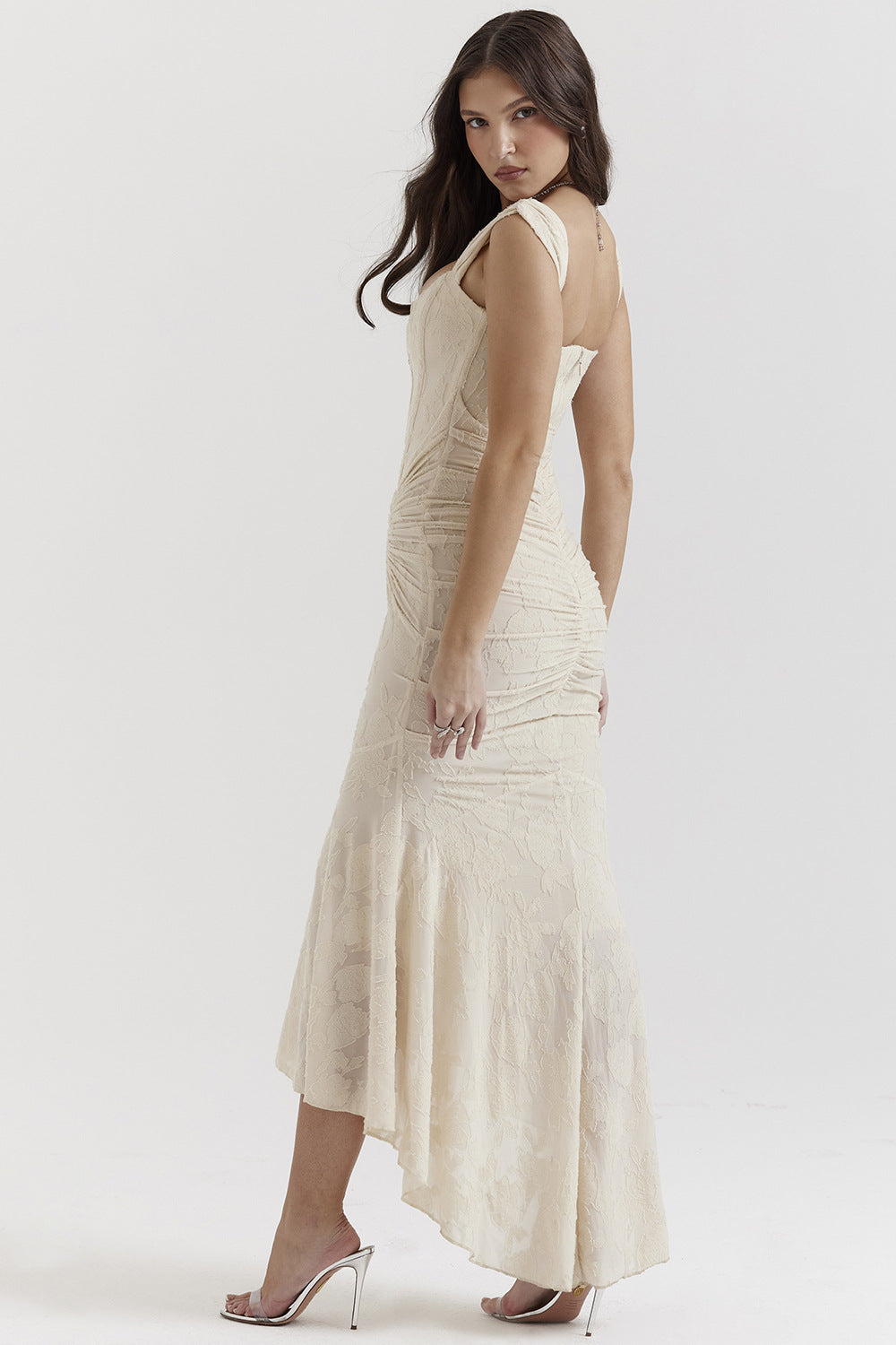 Floral Print Maxi Dress with Flowing Silhouette and Sleeveless Design
