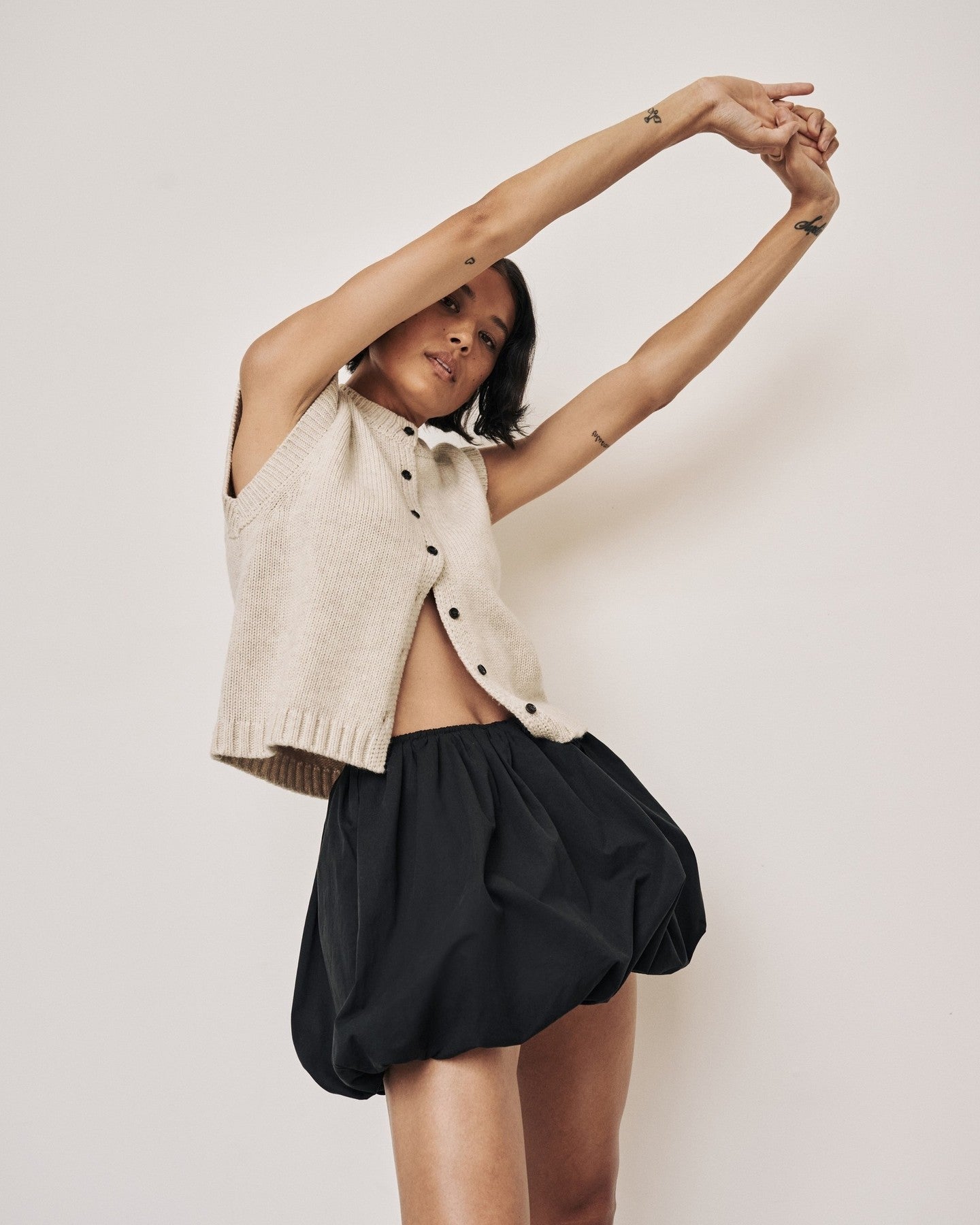 Lucía Women's Knitted Waistcoat with Stylish Design and Comfort