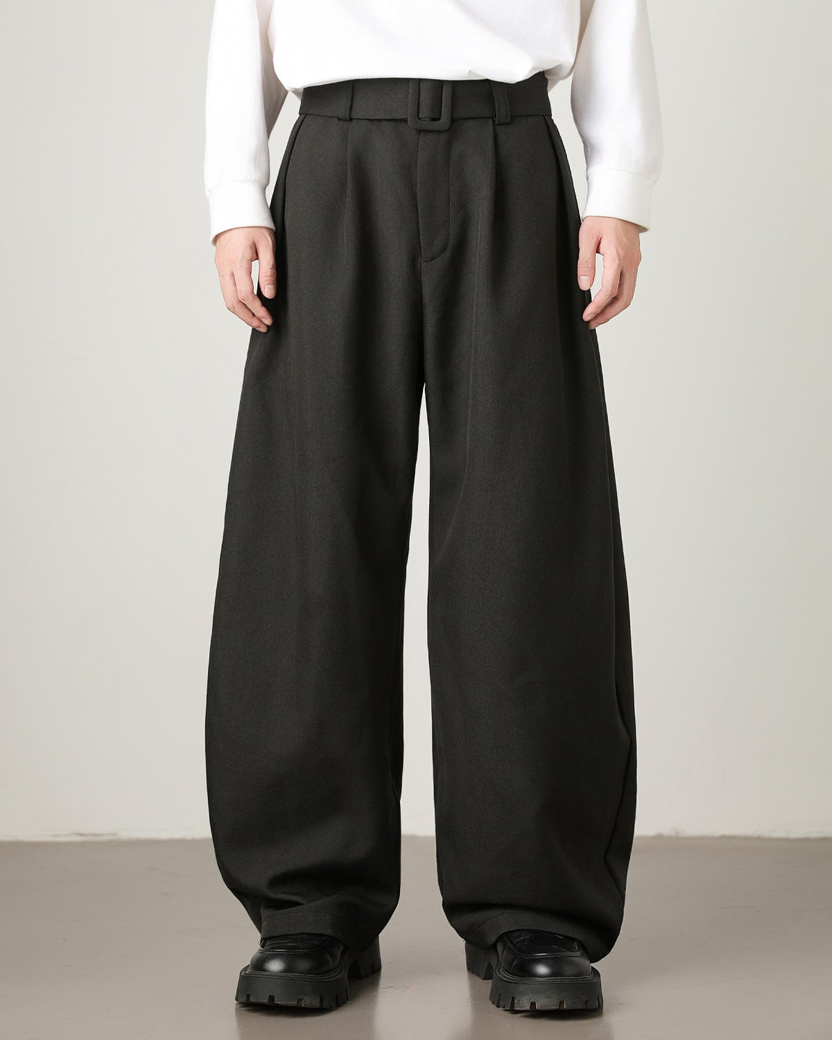 Men’s Wool-Blend Wide-Leg Trousers
