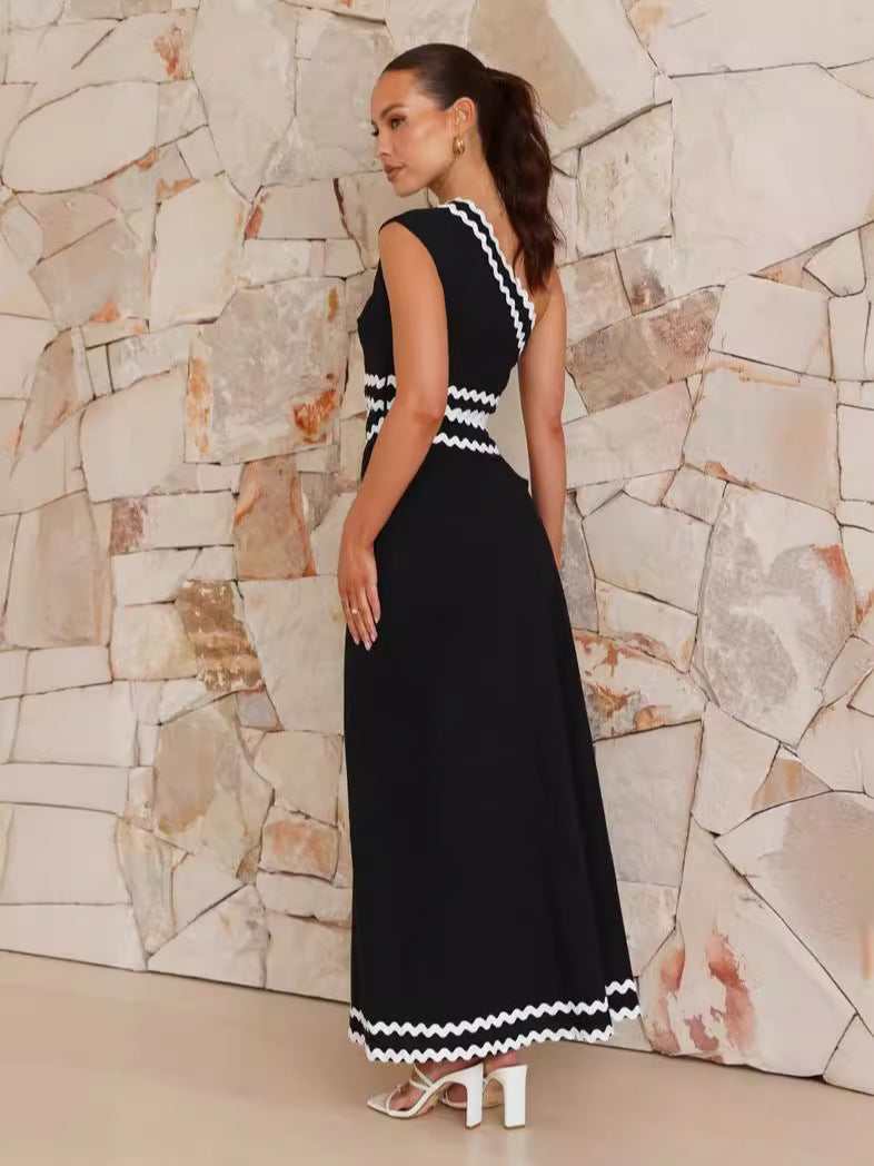 One-Shoulder Amelia Dress with Elegant Design and Flattering Fit