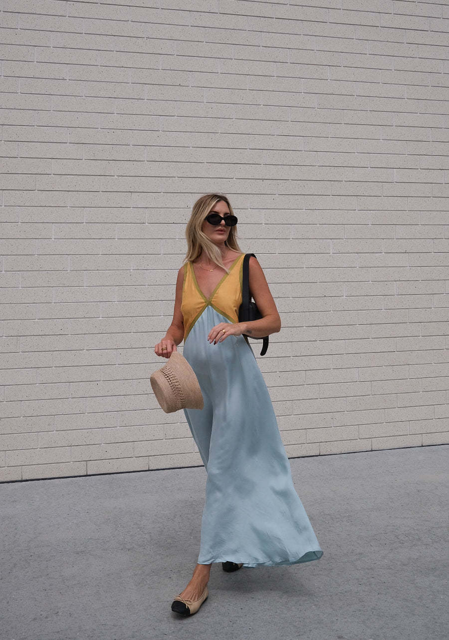 V-Neck Annora Dress for Stylish and Comfortable Wear