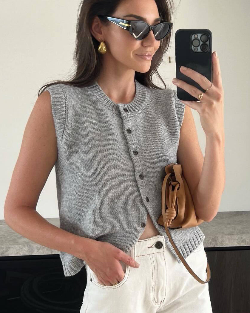 Lucía Women's Knitted Waistcoat with Stylish Design and Comfort