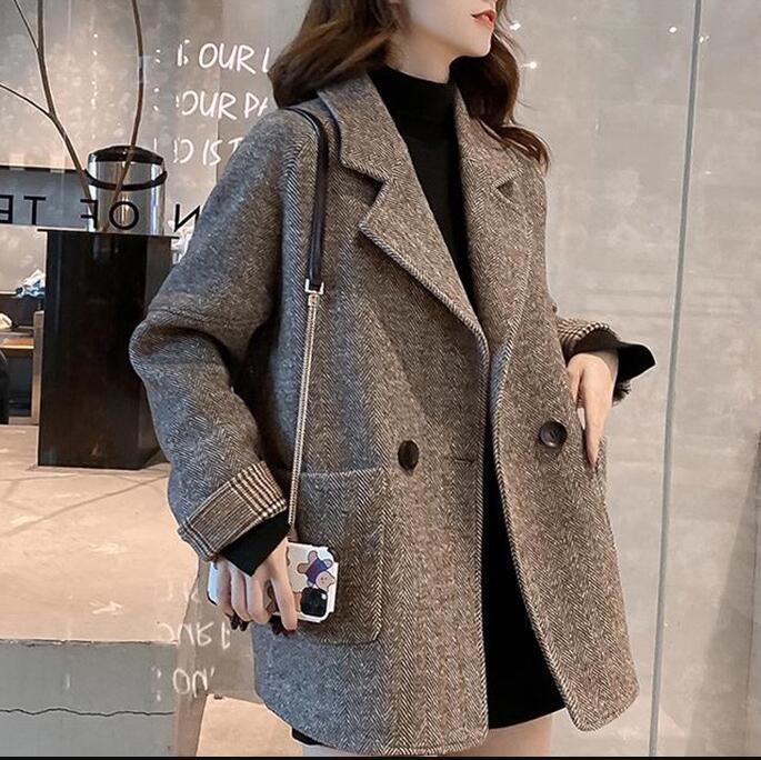 Classic Oversized Wool Coat for Ultimate Comfort and Style