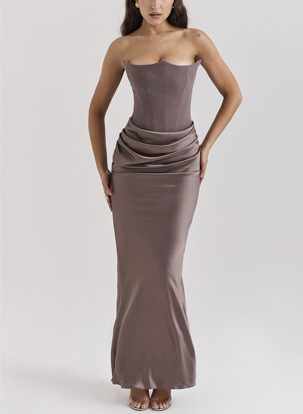 Chic Long Marissa Evening Dress with Elegant Design