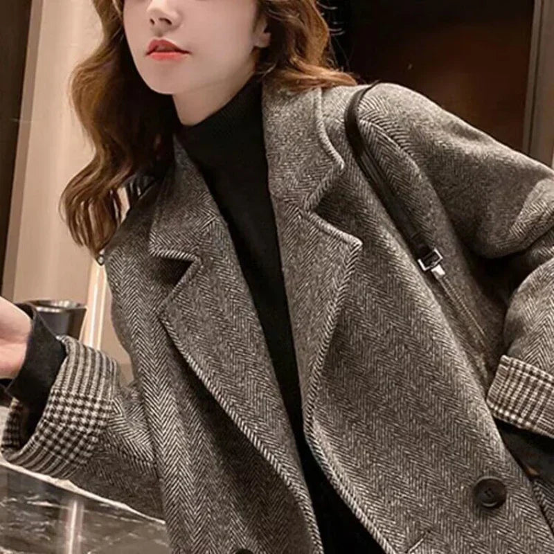 Classic Oversized Wool Coat for Ultimate Comfort and Style
