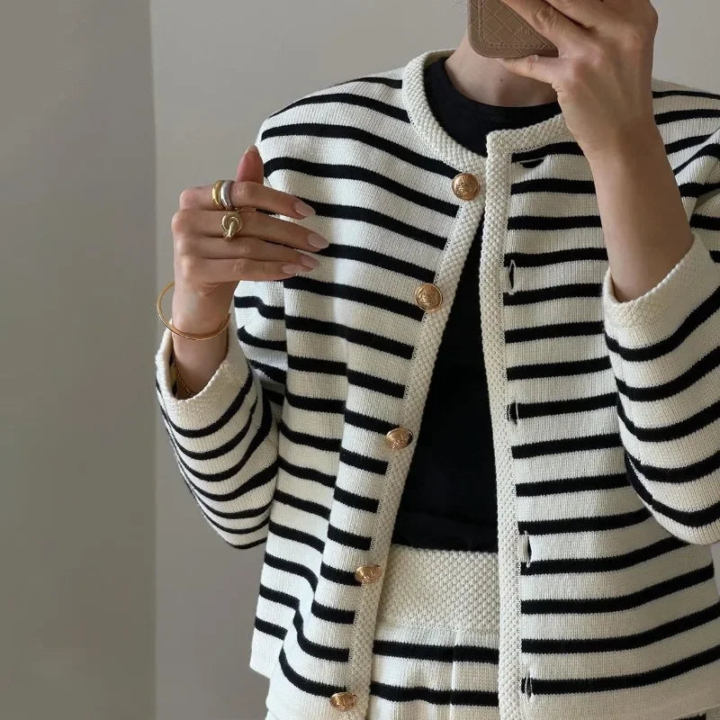 Elegant Two-Piece Caroline Outfit for Women