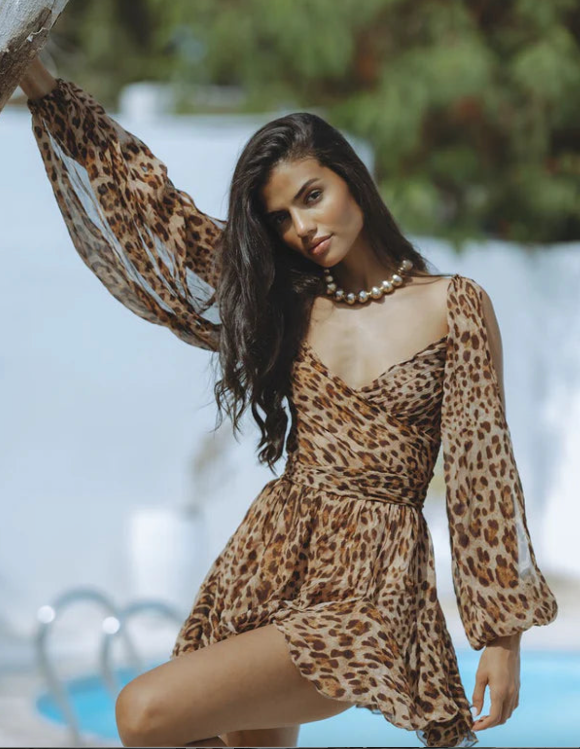 Valeria V-Neck Dress with Flowing Sleeves for Effortless Style