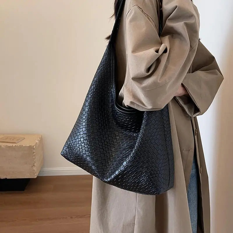 Stylish Woven Handbag for Everyday Use