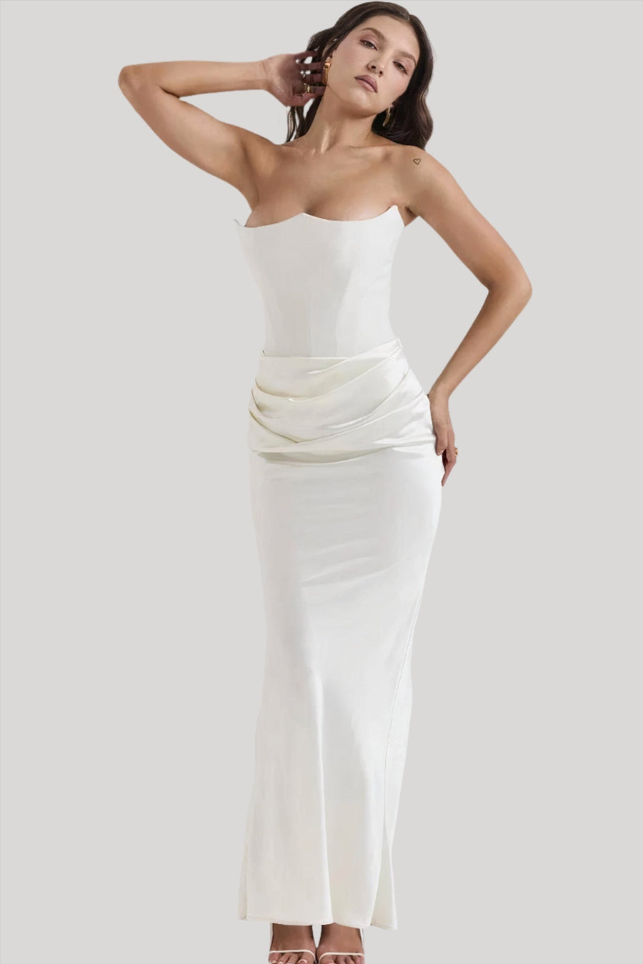 Chic Long Marissa Evening Dress with Elegant Design