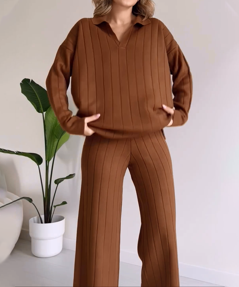 V-Neck Two-Piece Jersey Set for Comfortable Style