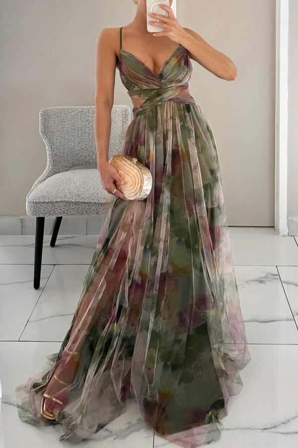 Elegant Printed Maxi Dress with Lace Details for a Timeless Look