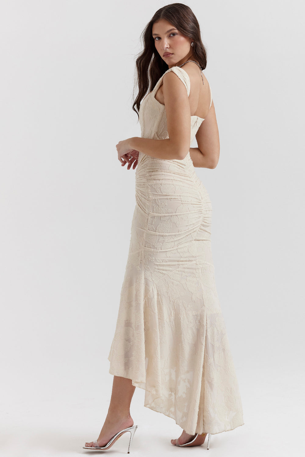 Elegant Women's Waist Dress with Flattering Cut and Sophisticated Style