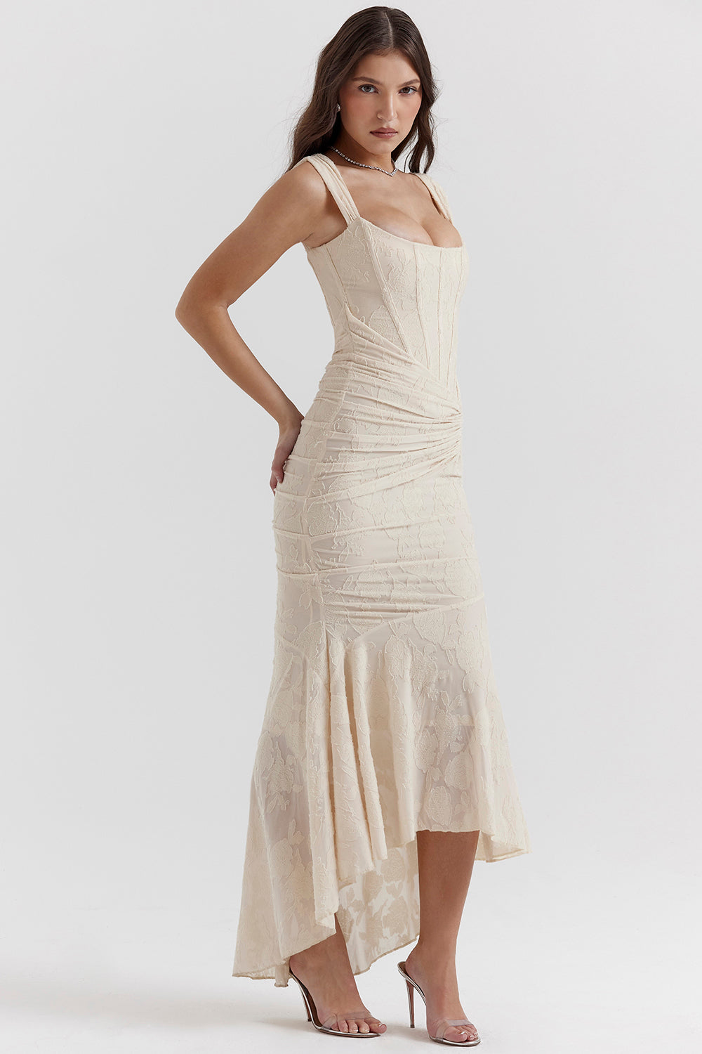 Elegant Women's Waist Dress with Flattering Cut and Sophisticated Style