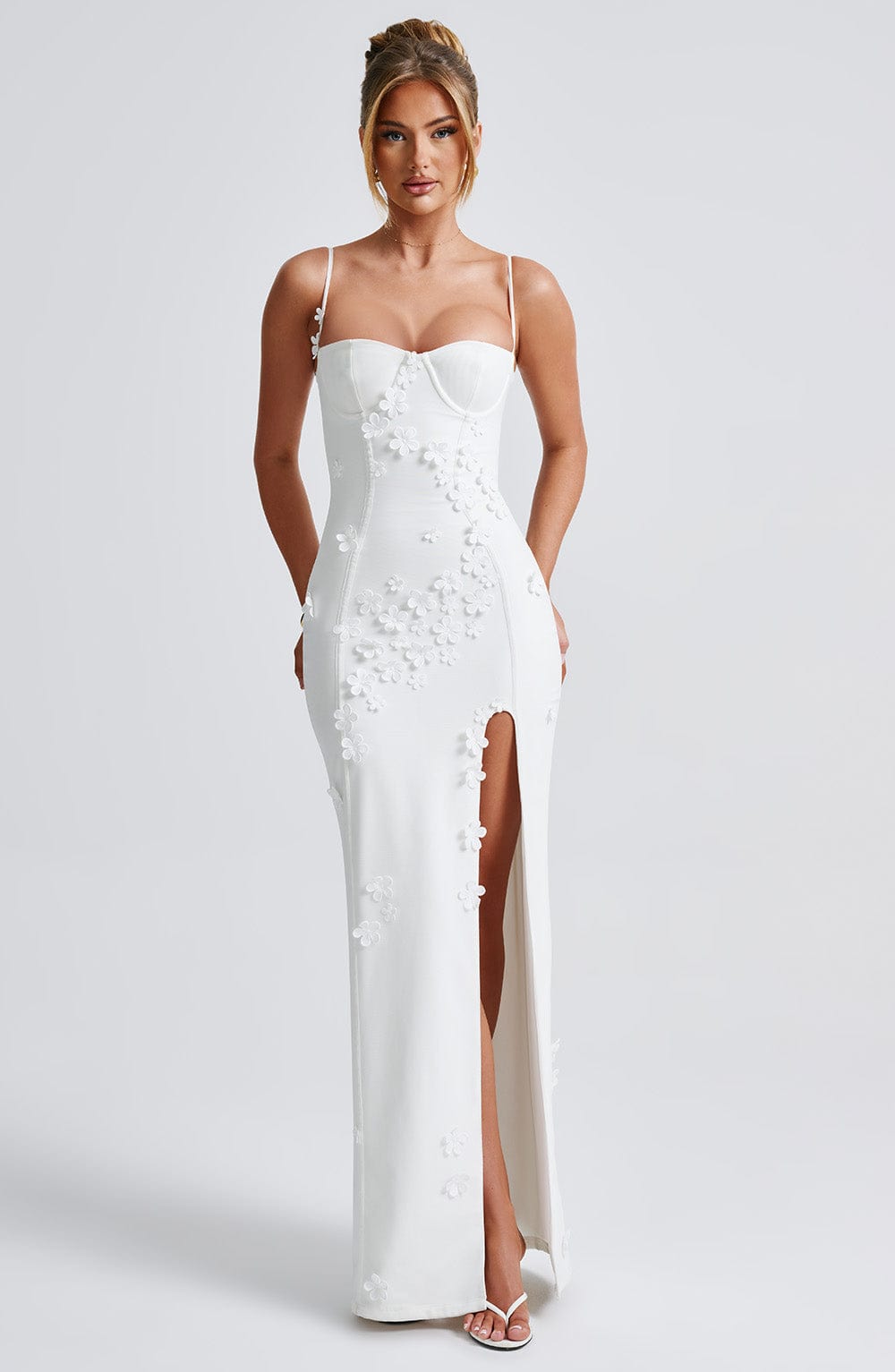 Floral Appliqué Maxi Dress for Women - Elegant and Stylish Design