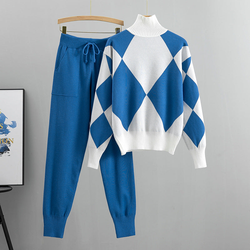 Blouse and Lightweight Trousers Set for Comfortable Style
