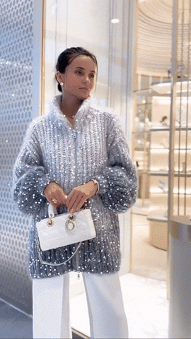 Elegant Knit Sweater for Luxurious Comfort and Style
