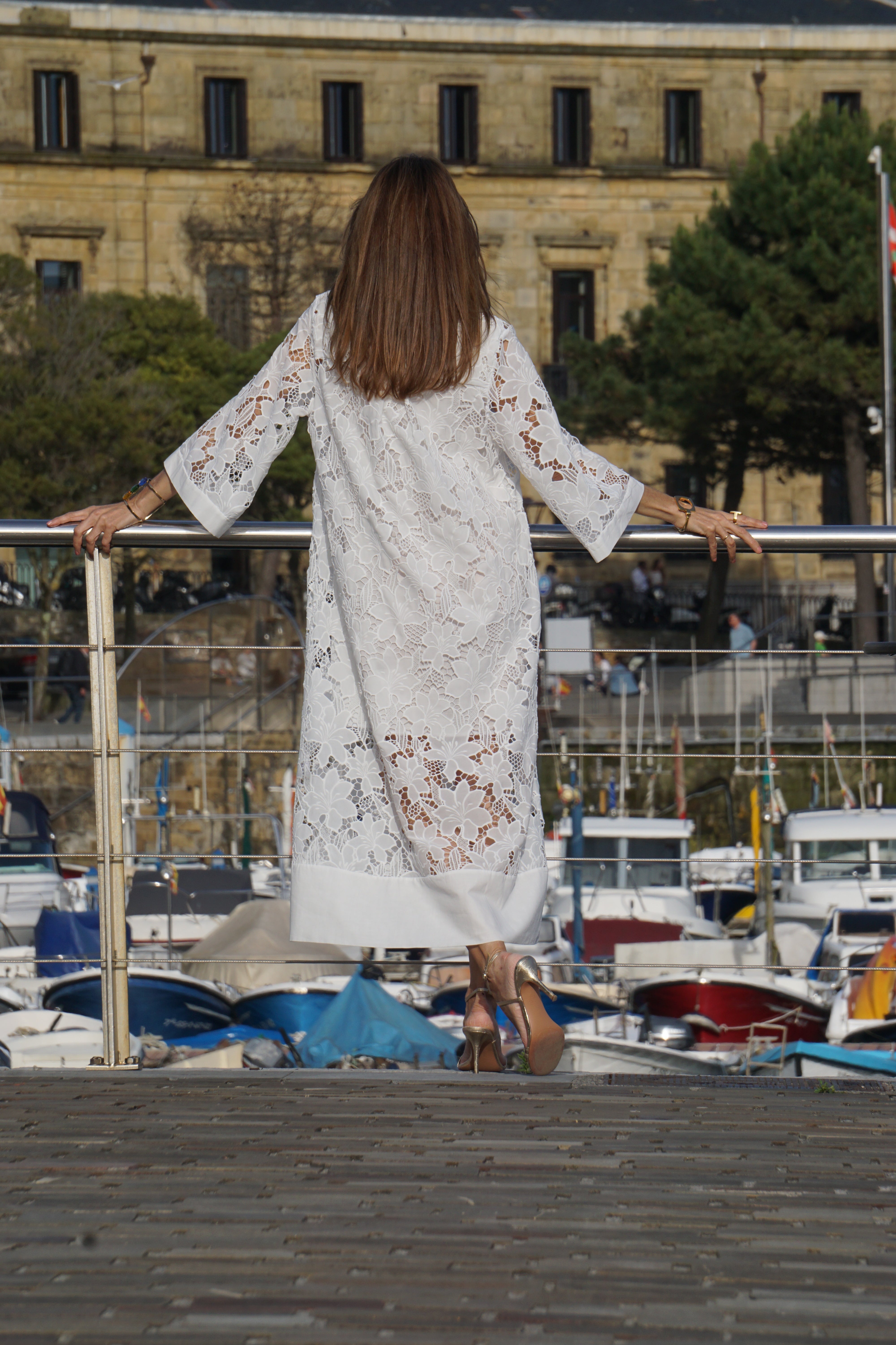 White Lace Dress with Elegant Detailing for Special Occasions