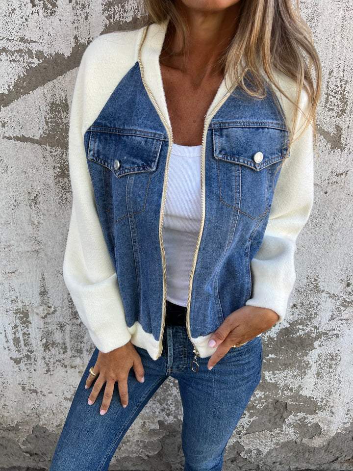 Stylish Women's Denim Jacket – Classic Fit & Durable Fabric