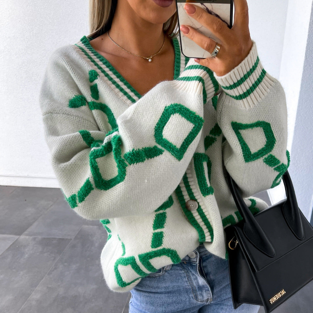 Cozy Knit Midi Cardigan with Pocket Details and Relaxed Fit