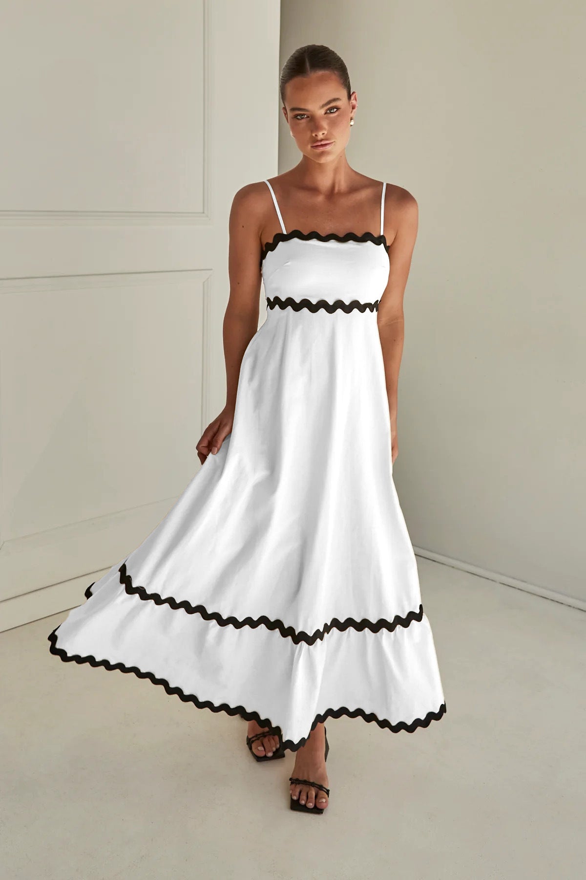 Elegant Contrast Long Capri Dress for Stylish Summer Wear