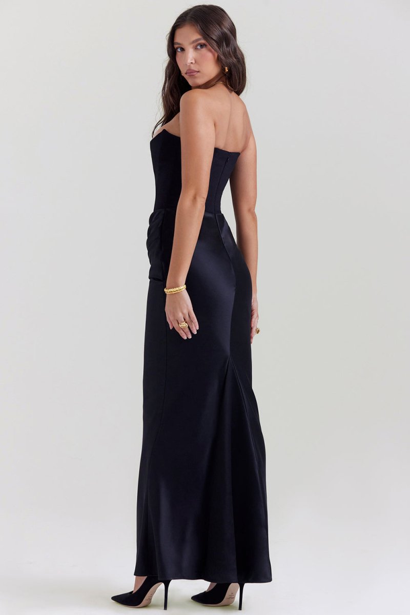 Chic Long Marissa Evening Dress with Elegant Design