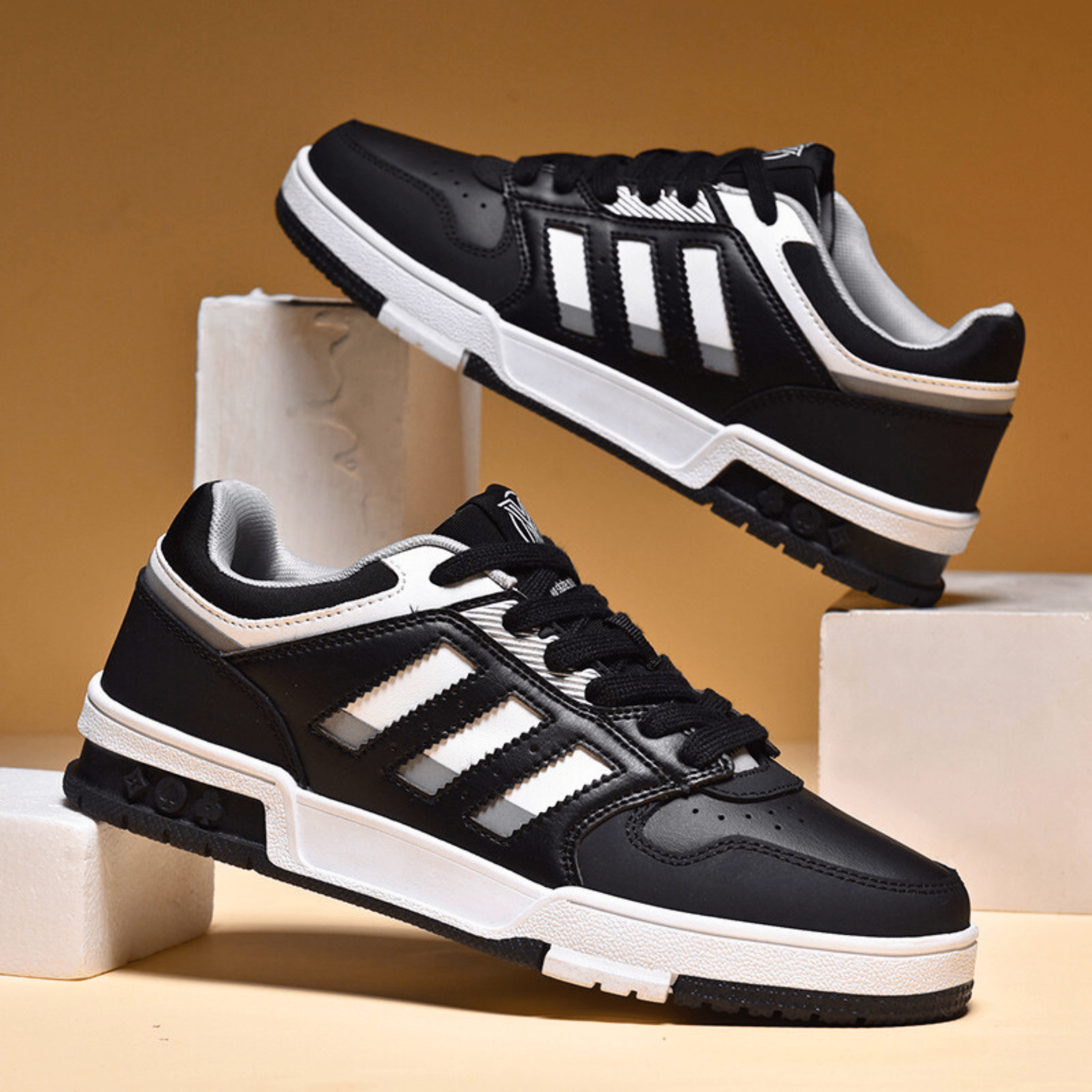 Classic Low-Top Trainers, Cushioned Insole, Breathable
